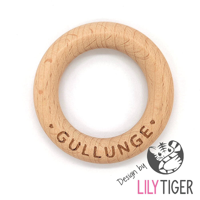Graverad träring "GULLUNGE", 5,5cm