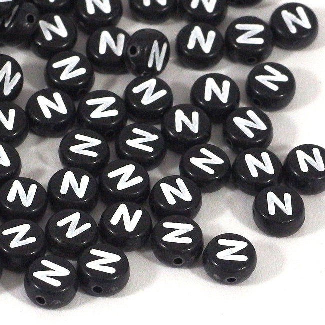 Svarta bokstavspärlor, A–Z