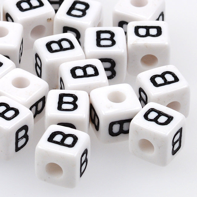 Vita bokstavspärlor, kub, 10mm, A–Z