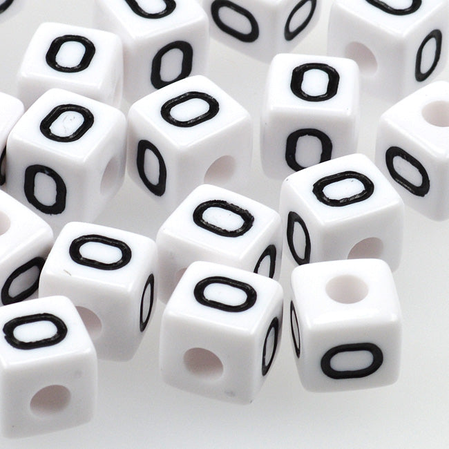 Vita bokstavspärlor, kub, 10mm, A–Z