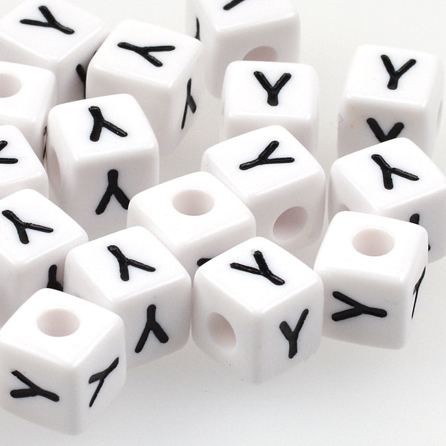 Vita bokstavspärlor, kub, 10mm, A–Z