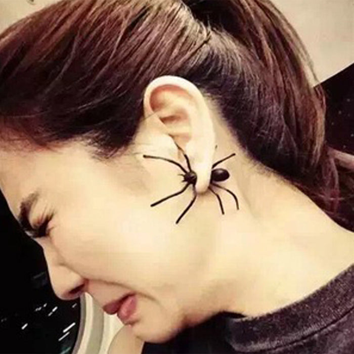 Spider earring, 1 piece