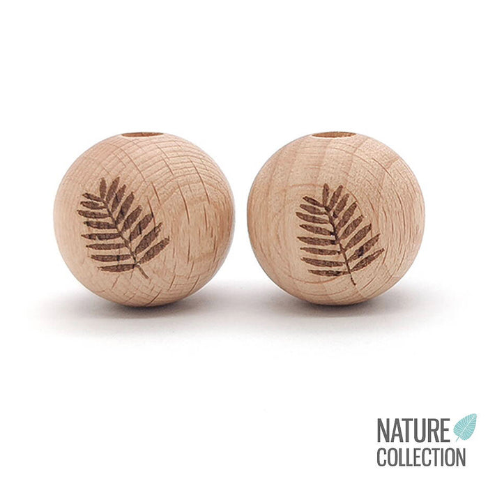 Wooden beads with engraved leaves, 20mm, 2-pack
