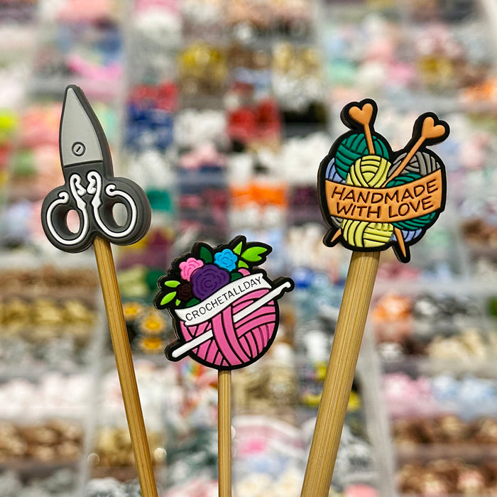 Motivpärla i silikon, nystan med blommor "Crochet All Day"