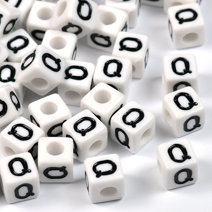 Hvite bokstavperler, kube, 8 mm, A–Z