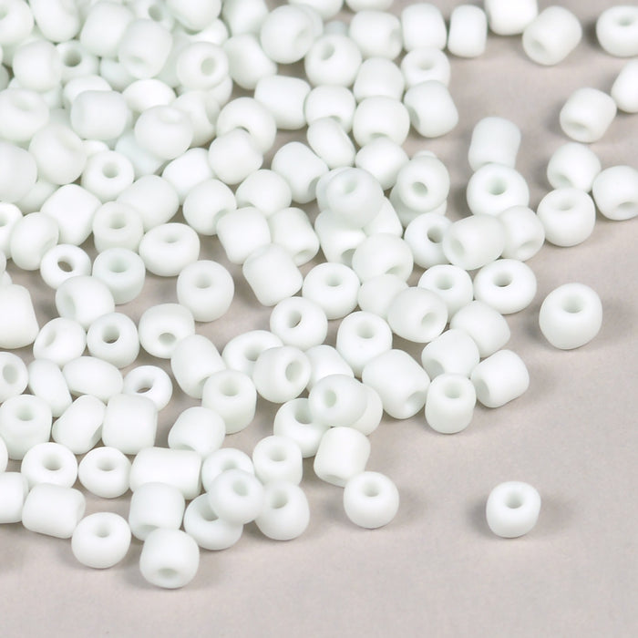Seed Beads, 4mm, frostad vit, 30g