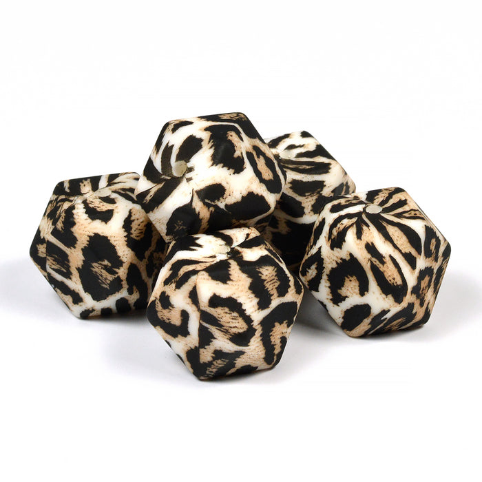 Kantig silikonpärla, leopard päls, 18mm